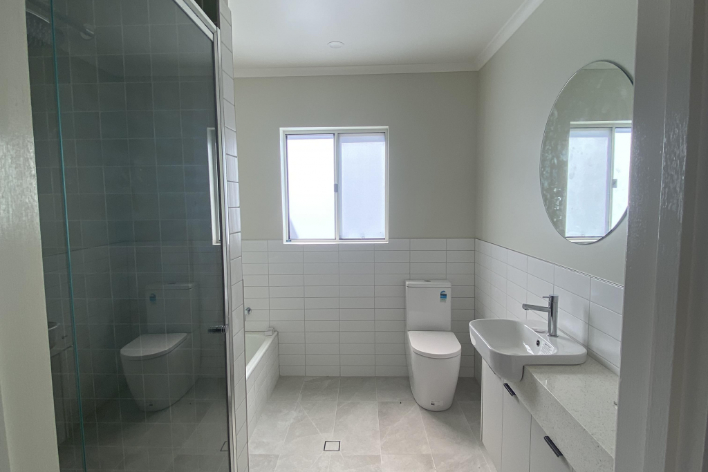 Hawke House bathroom.